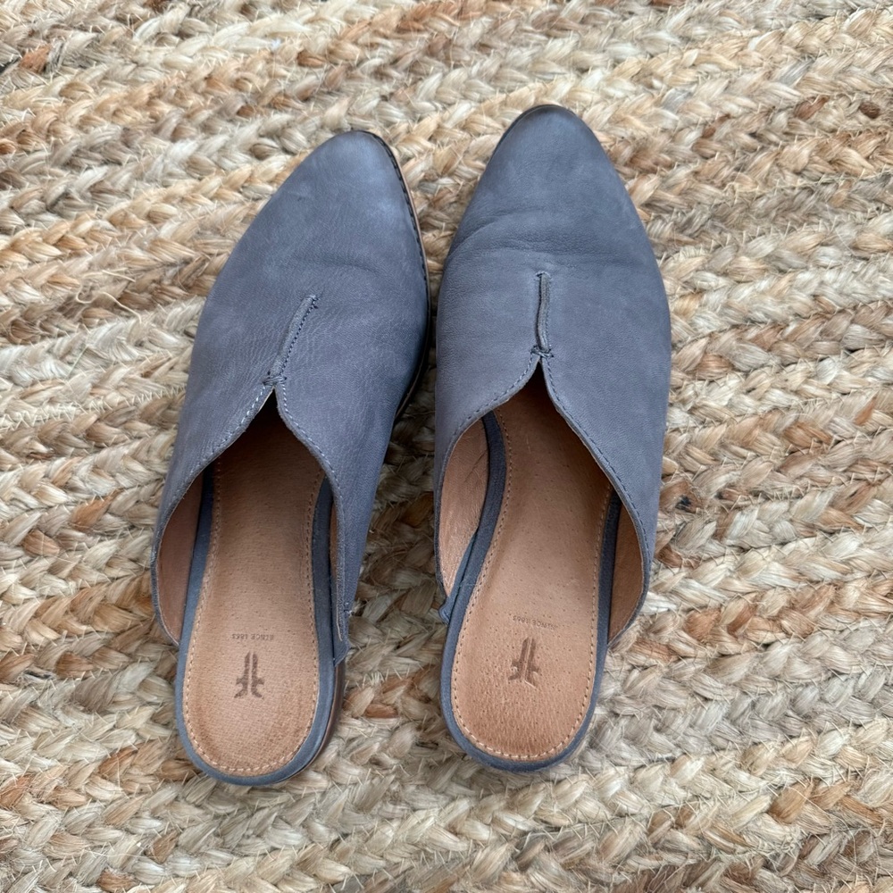 Frye Women’s Nolan Seam Mule Size 6.5 Grey Leather Slip On Flats - Picture 2 of 7